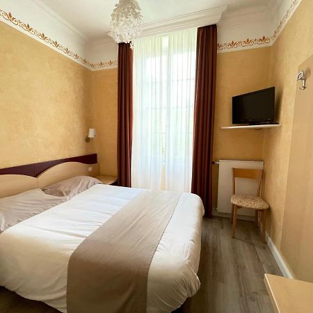 Le Mirval Hotel La Brigue Bagian luar foto