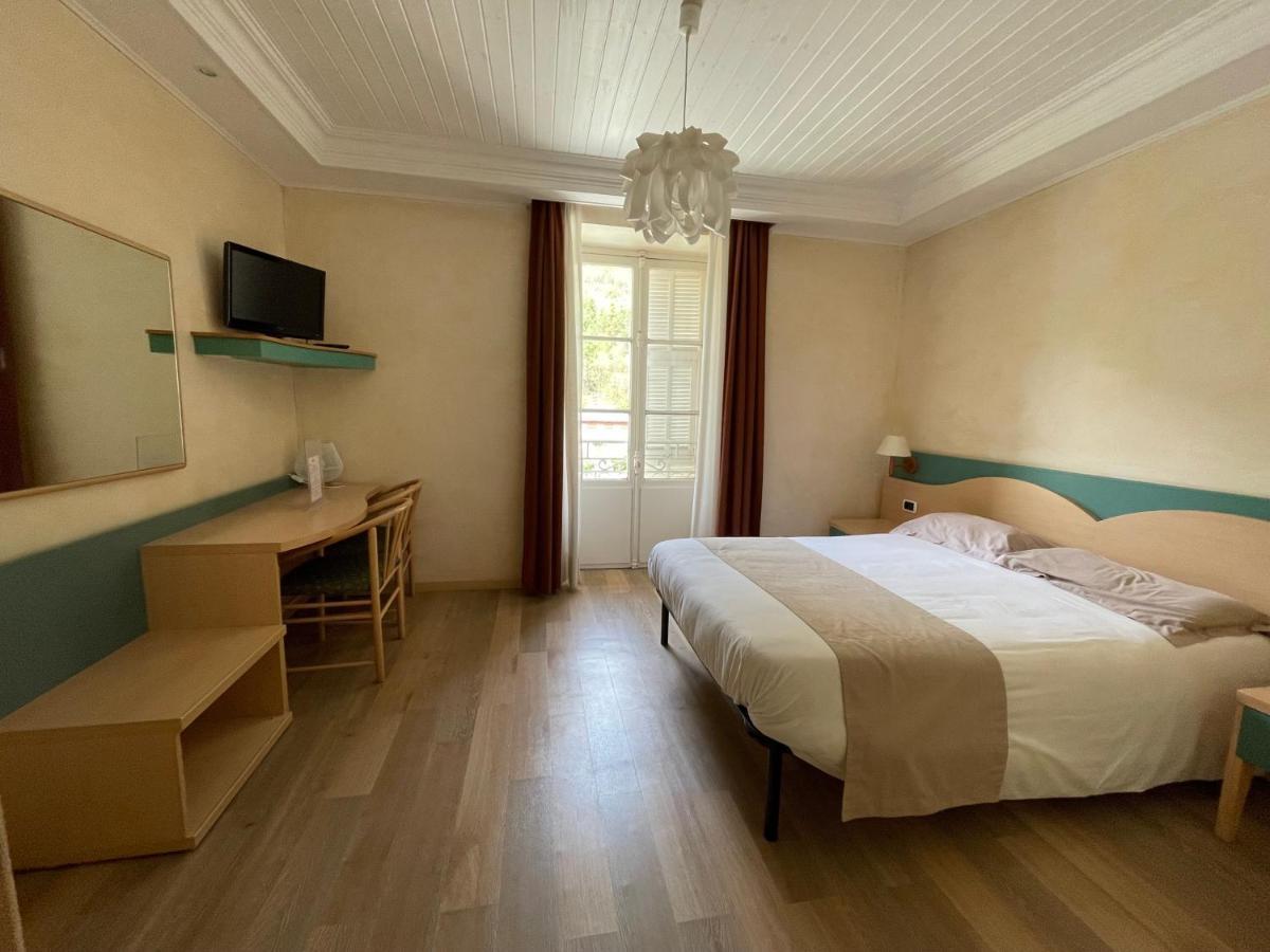 Le Mirval Hotel La Brigue Bagian luar foto