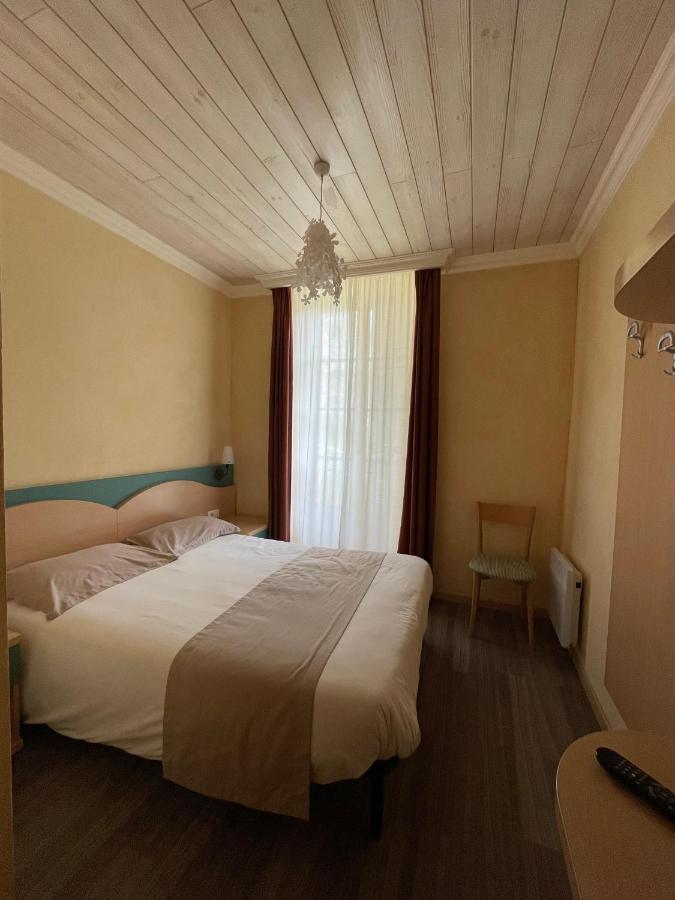 Le Mirval Hotel La Brigue Bagian luar foto