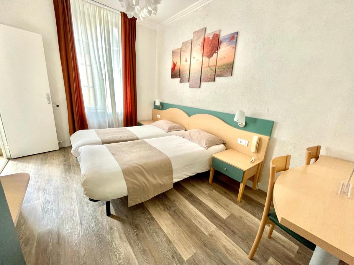 Le Mirval Hotel La Brigue Bagian luar foto