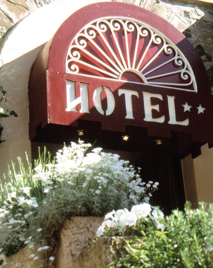 Le Mirval Hotel La Brigue Bagian luar foto