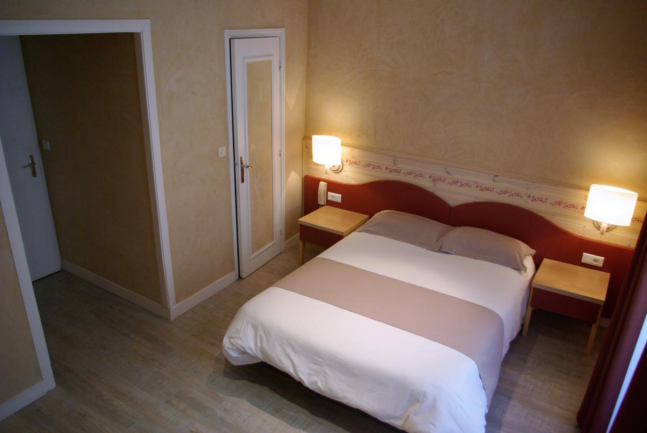 Le Mirval Hotel La Brigue Bagian luar foto