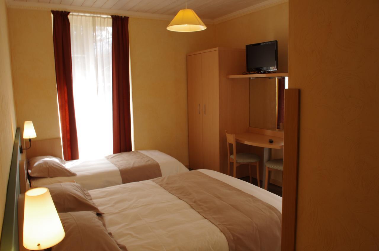 Le Mirval Hotel La Brigue Bagian luar foto