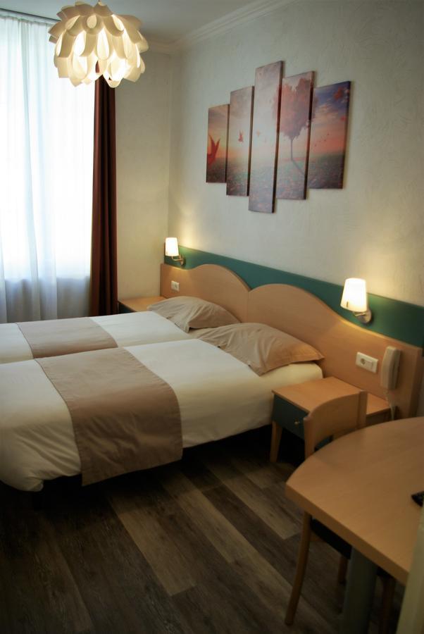 Le Mirval Hotel La Brigue Bagian luar foto